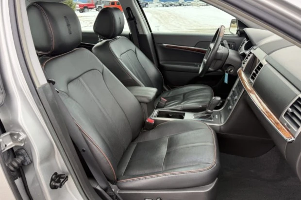 2012 Lincoln MKZ - Image 4 of 8