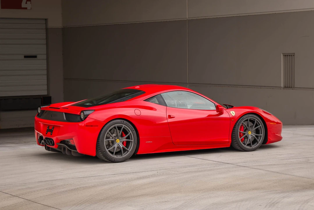 2013 Ferrari 458 Italia - Image 9 of 31