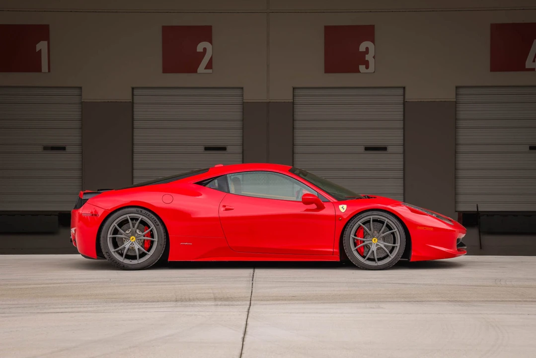2013 Ferrari 458 Italia - Image 8 of 31