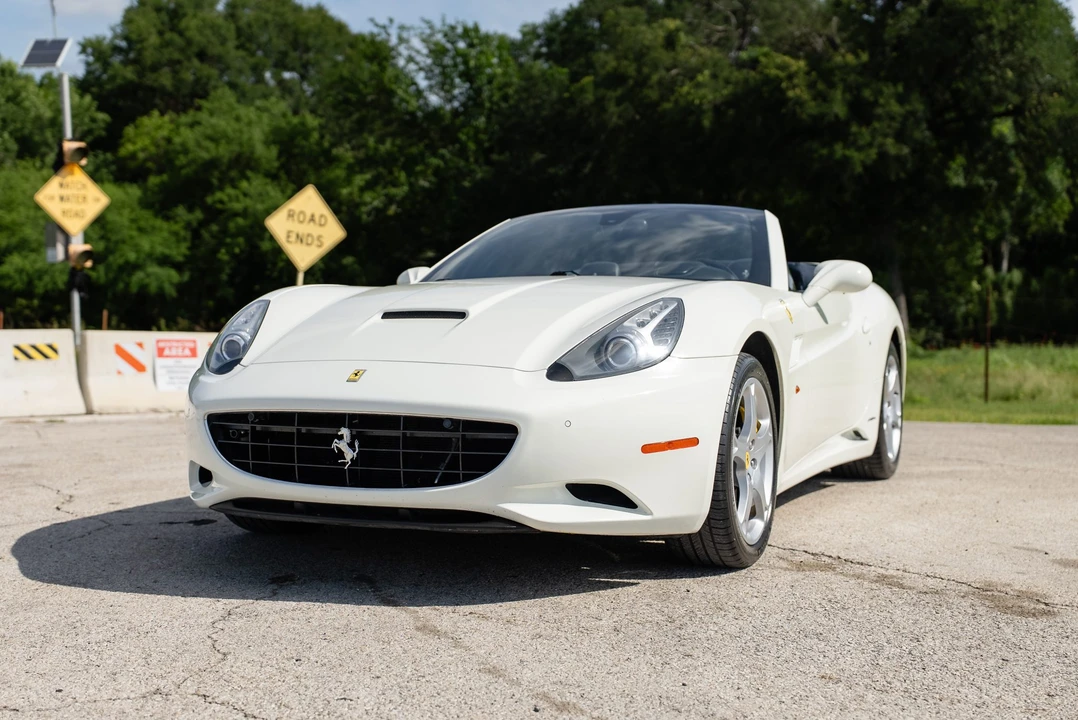 2013 Ferrari California 30 - Image 3 of 31