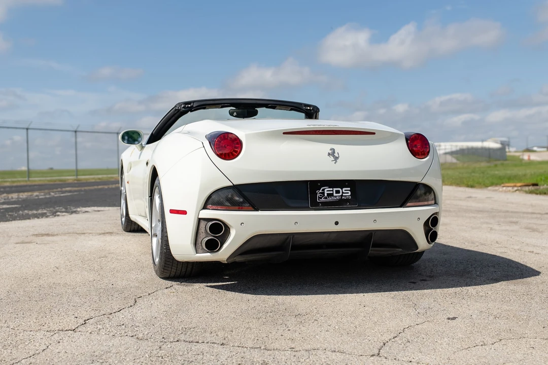 2013 Ferrari California 30 - Image 14 of 31