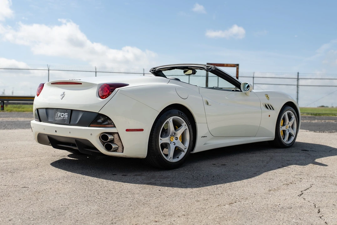 2013 Ferrari California 30 - Image 11 of 31