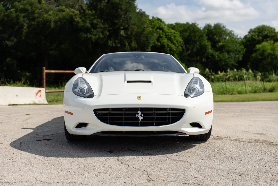 2013 Ferrari California 30 - Image 19 of 31