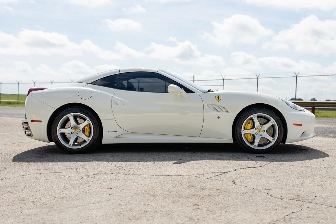 2013 Ferrari California 30 - Image 21 of 31