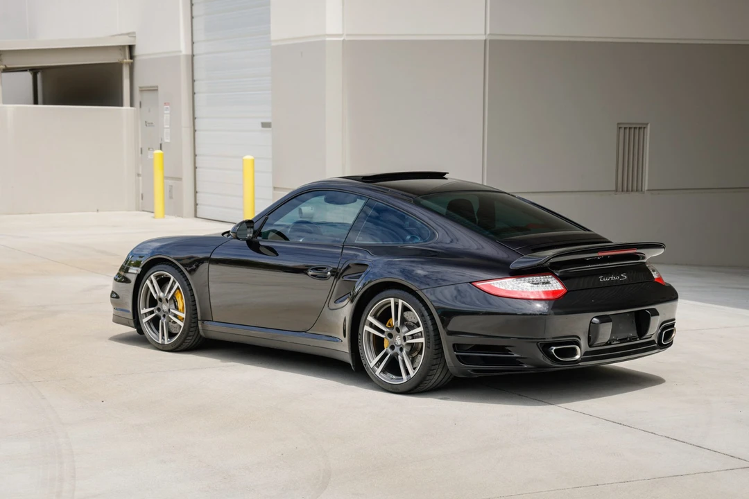 2013 Porsche 997 Turbo S - Image 16 of 31