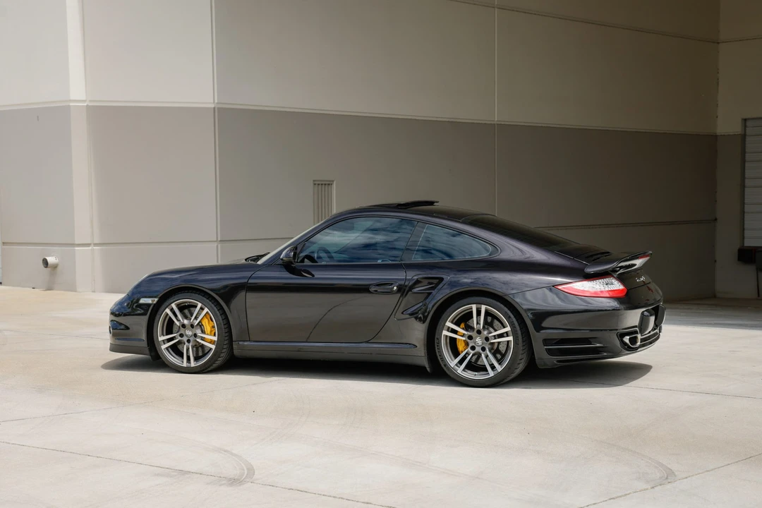 2013 Porsche 997 Turbo S - Image 17 of 31