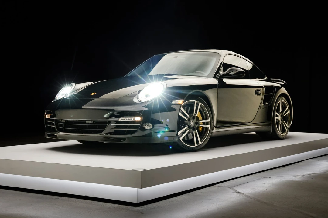 2013 Porsche 997 Turbo S - Image 19 of 31
