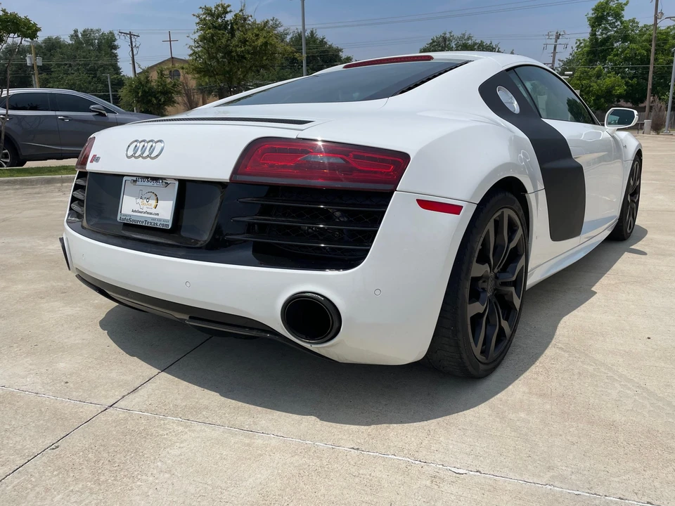 2014 Audi 42 R8 - Image 27 of 31