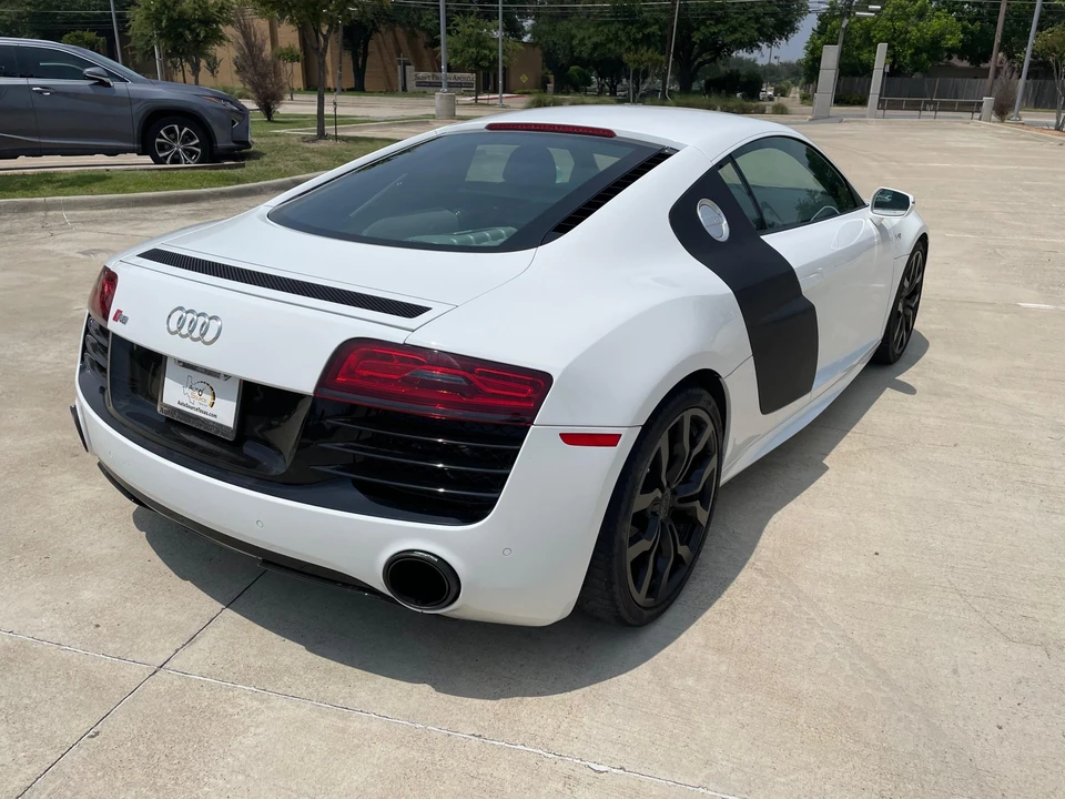 2014 Audi 42 R8 - Image 26 of 31