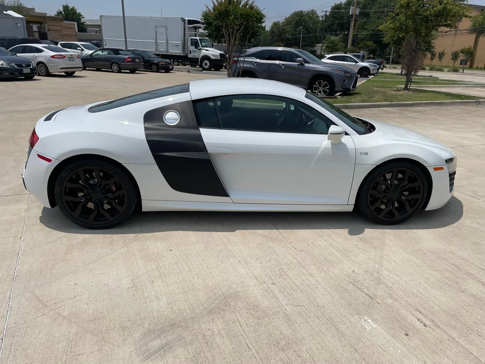 2014 Audi 42 R8 - Image 22 of 31