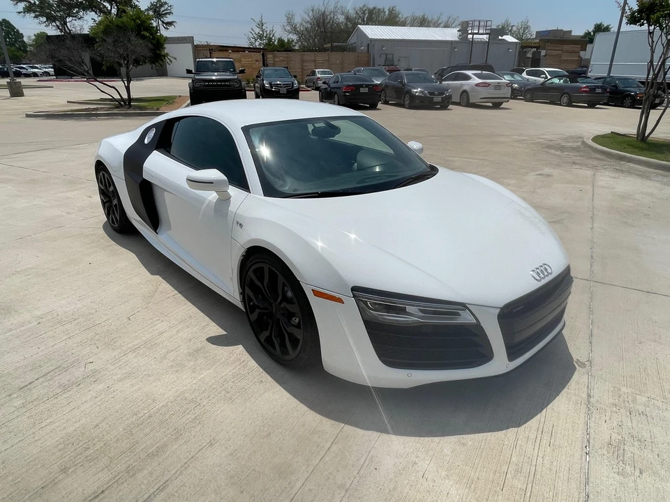2014 Audi 42 R8 - Image 18 of 31