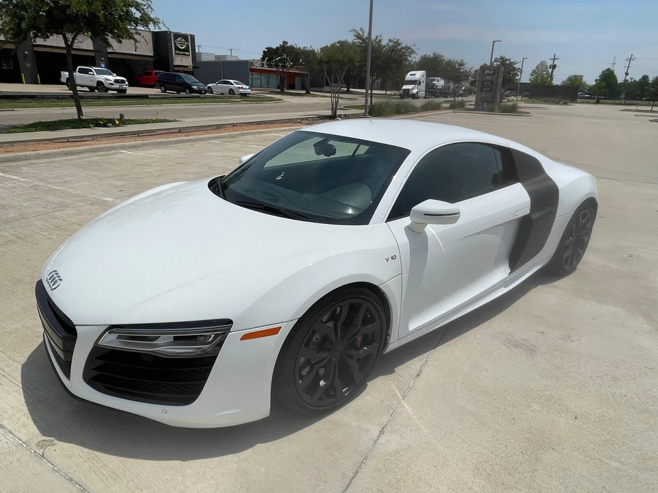 2014 Audi 42 R8 - Image 9 of 31