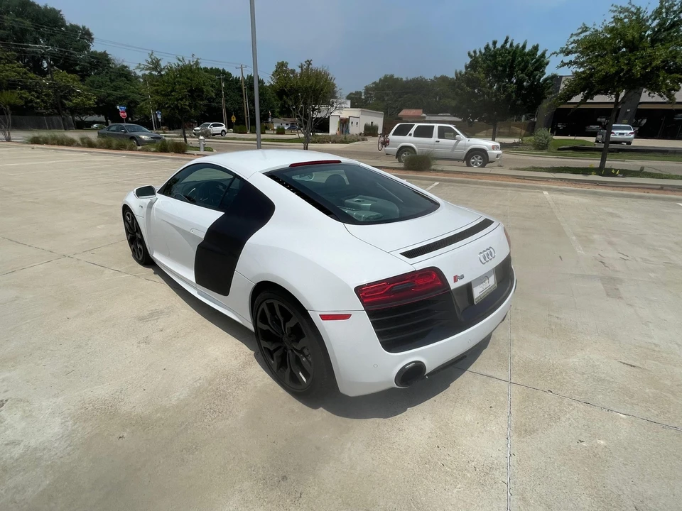 2014 Audi 42 R8 - Image 30 of 31