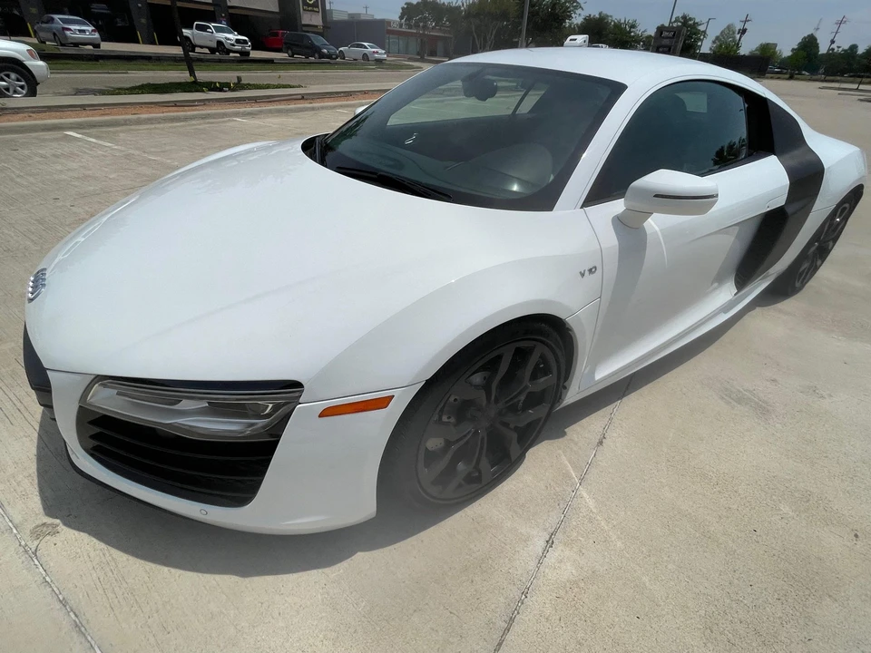 2014 Audi 42 R8 - Image 8 of 31