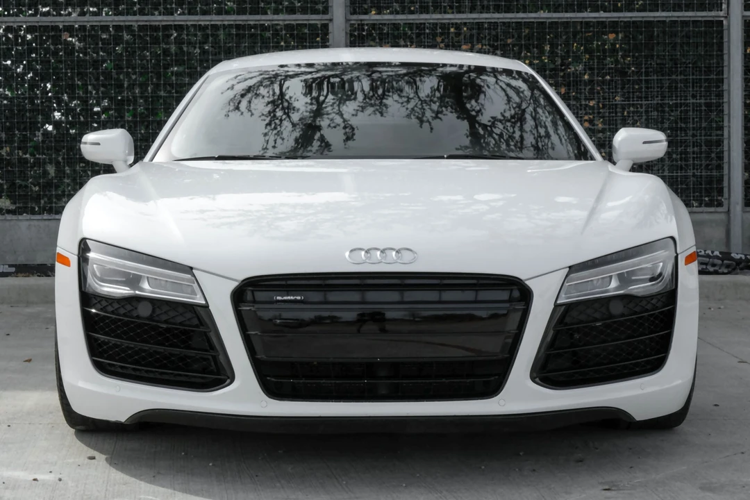 2014 Audi 42 R8 - Image 2 of 31