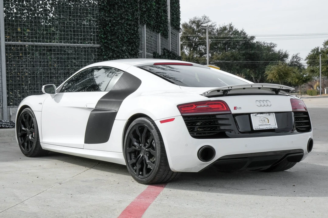 2014 Audi 42 R8 - Image 5 of 31