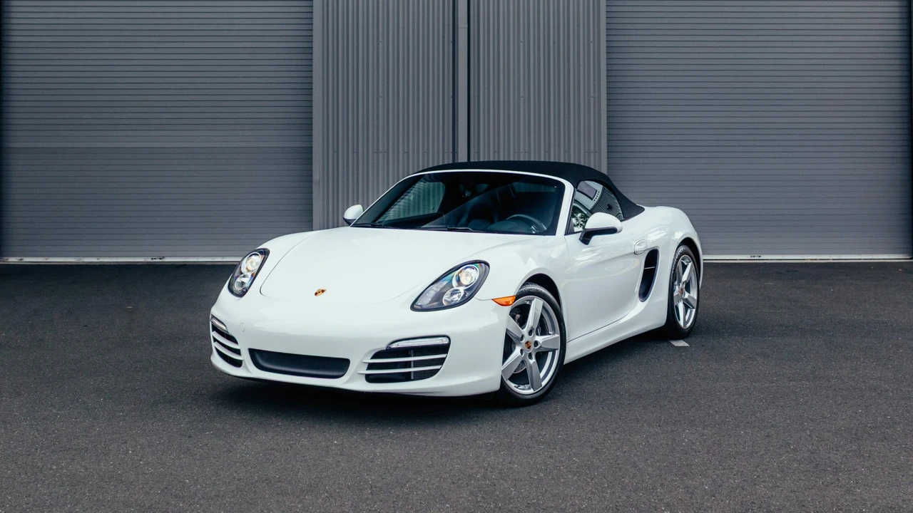2014 Porsche 981 Boxster - Image 8 of 31