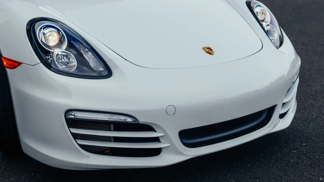 2014 Porsche 981 Boxster - Image 17 of 31