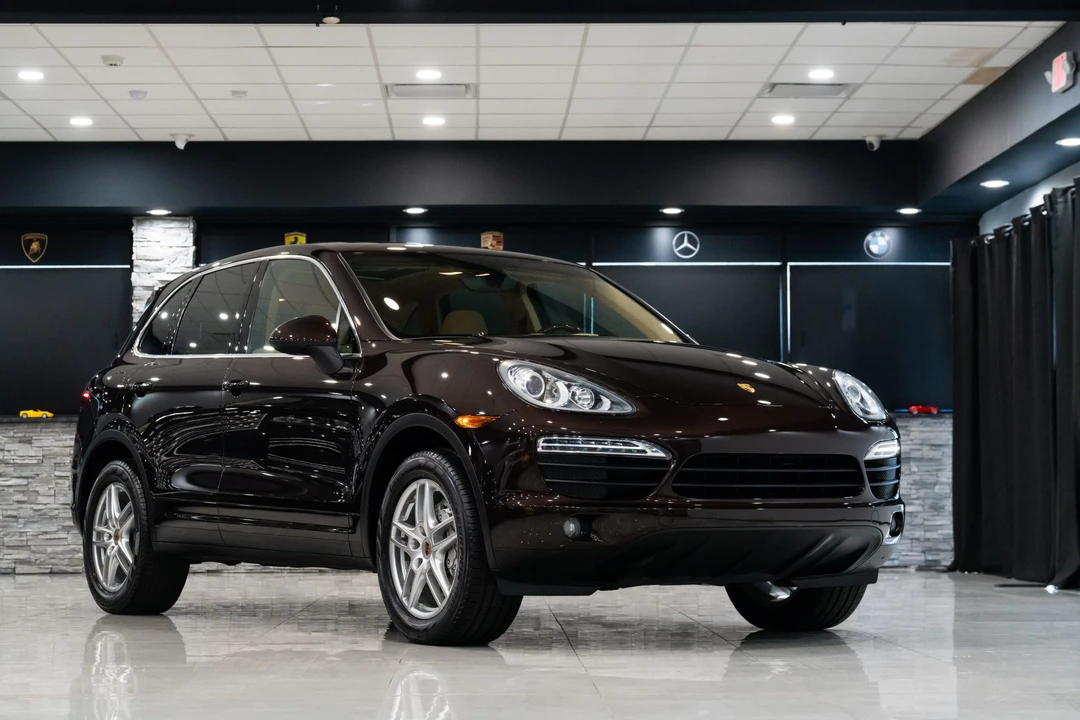 2014 Porsche 958 Cayenne S - Image 2 of 31
