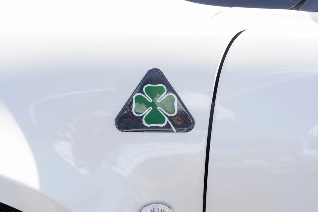 2015 Alfa Romeo 4C Coupe - Image 27 of 31