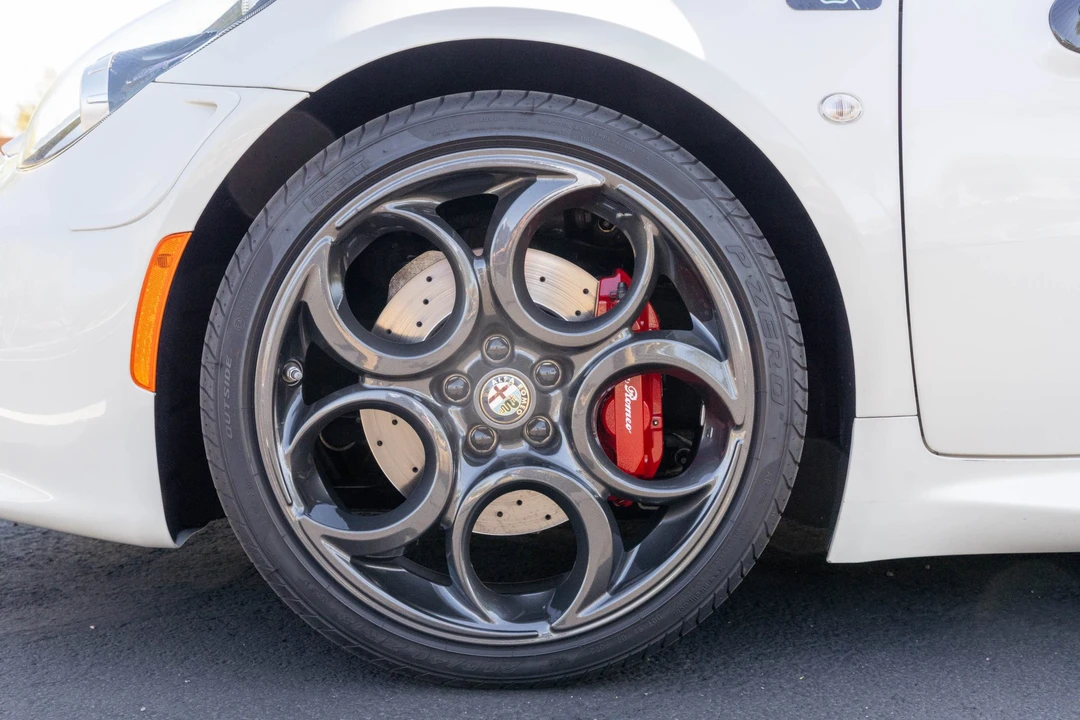 2015 Alfa Romeo 4C Coupe - Image 30 of 31