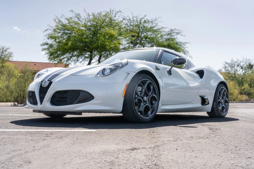 2015 Alfa Romeo 4C Coupe - Image 2 of 31