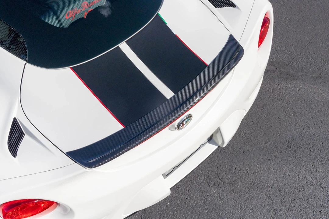 2015 Alfa Romeo 4C Coupe - Image 24 of 31