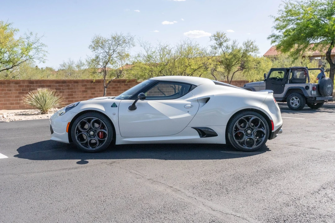 2015 Alfa Romeo 4C Coupe - Image 10 of 31