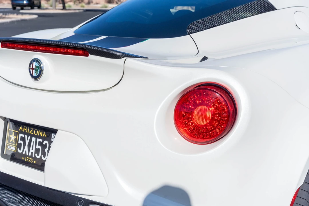 2015 Alfa Romeo 4C Coupe - Image 14 of 31