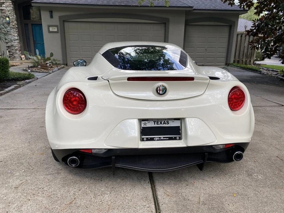 2015 Alfa Romeo 4C Coupe - Image 7 of 31