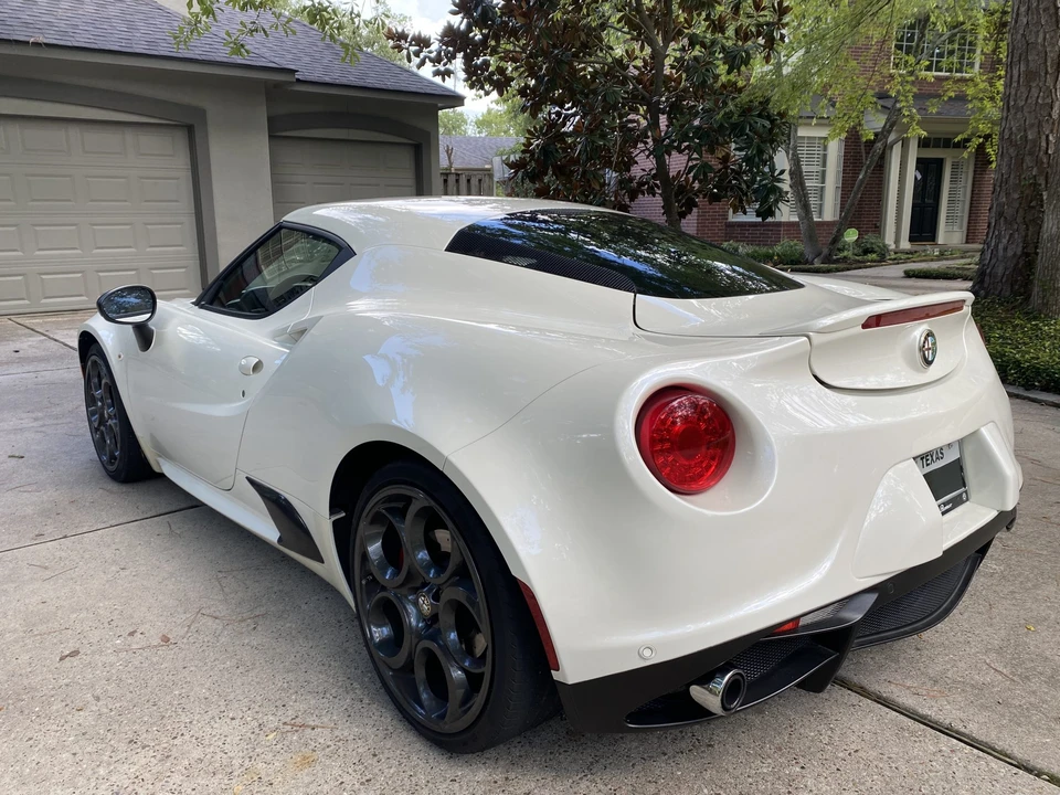 2015 Alfa Romeo 4C Coupe - Image 6 of 31