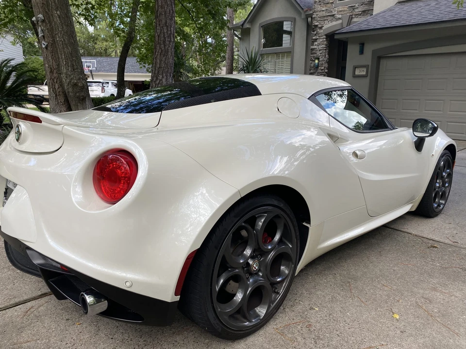2015 Alfa Romeo 4C Coupe - Image 8 of 31