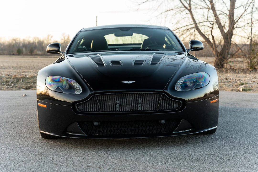 2015 Aston Martin V12 Vantage (2010-2018) - Image 7 of 31