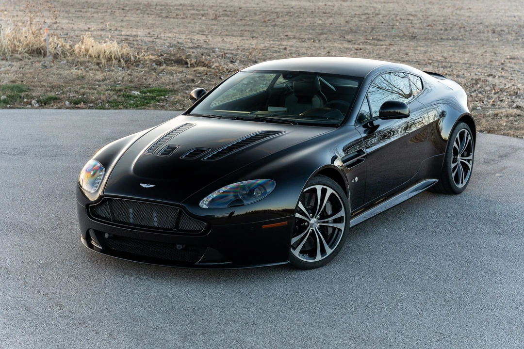 2015 Aston Martin V12 Vantage (2010-2018) - Image 6 of 31