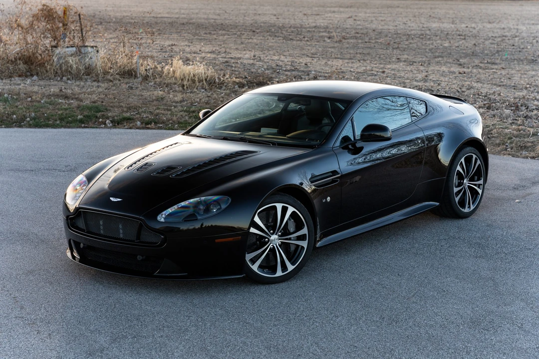 2015 Aston Martin V12 Vantage (2010-2018) - Image 5 of 31