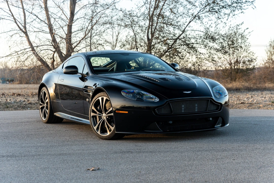 2015 Aston Martin V12 Vantage (2010-2018) - Image 13 of 31