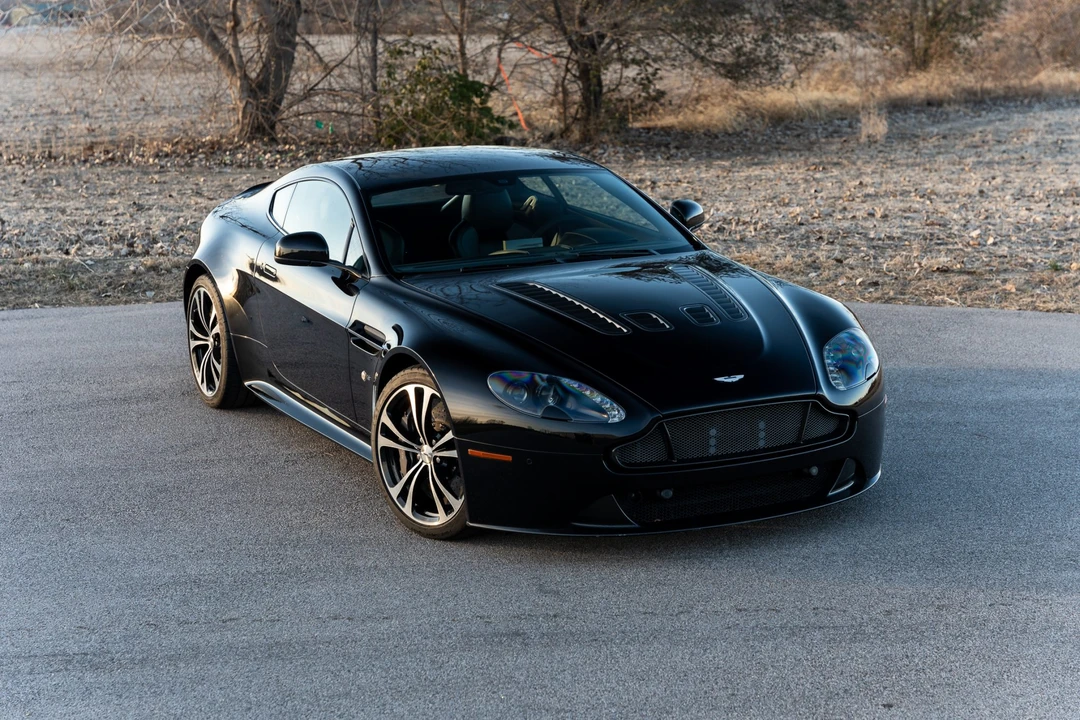 2015 Aston Martin V12 Vantage (2010-2018) - Image 14 of 31