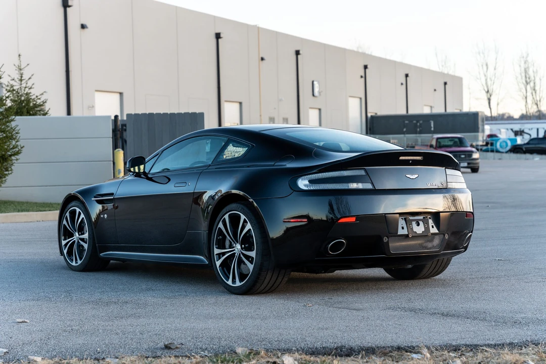 2015 Aston Martin V12 Vantage (2010-2018) - Image 26 of 31