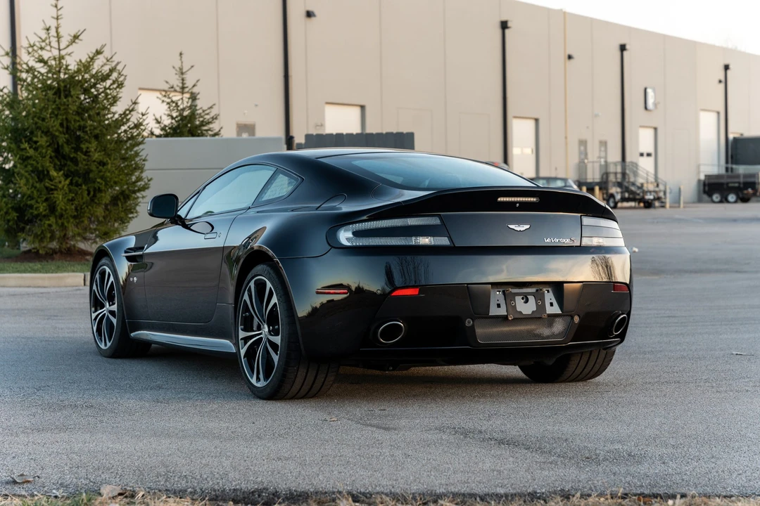 2015 Aston Martin V12 Vantage (2010-2018) - Image 24 of 31