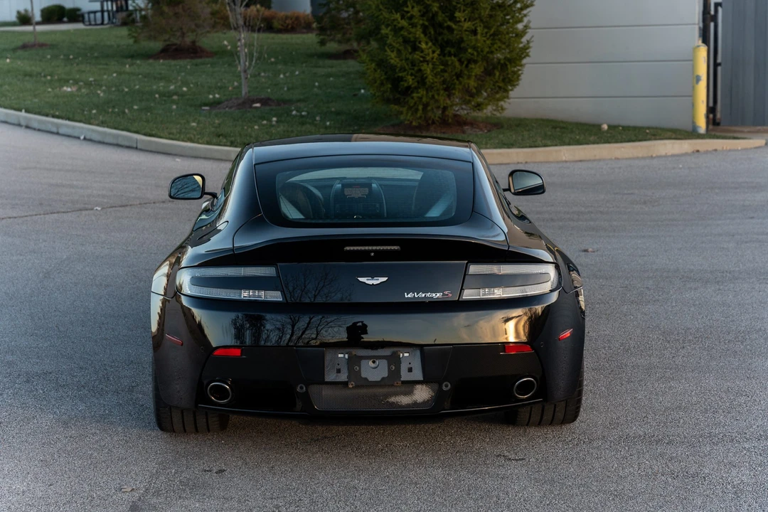 2015 Aston Martin V12 Vantage (2010-2018) - Image 23 of 31