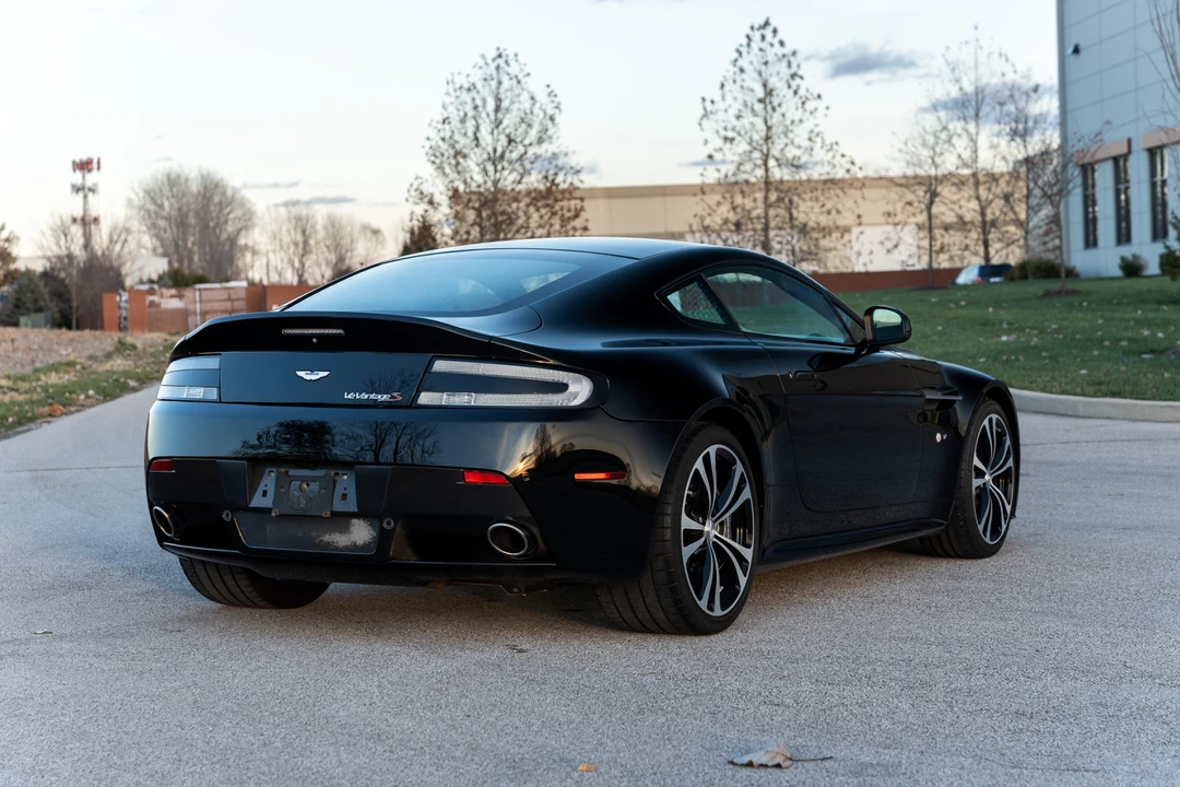 2015 Aston Martin V12 Vantage (2010-2018) - Image 19 of 31