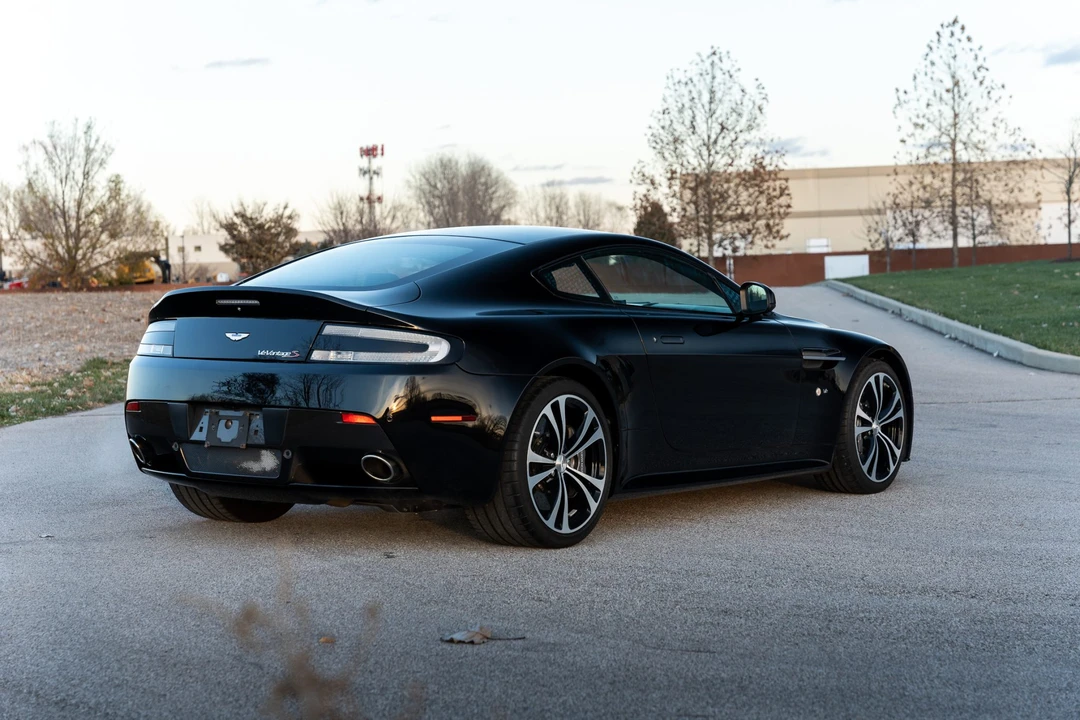 2015 Aston Martin V12 Vantage (2010-2018) - Image 18 of 31