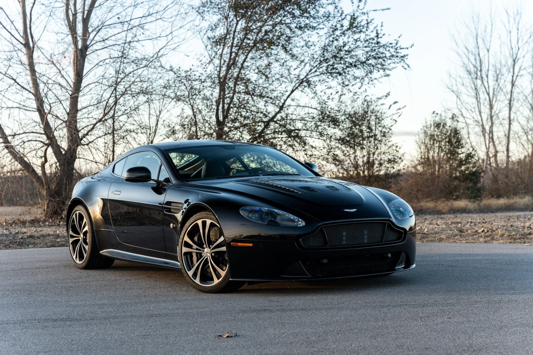 2015 Aston Martin V12 Vantage (2010-2018) - Image 10 of 31