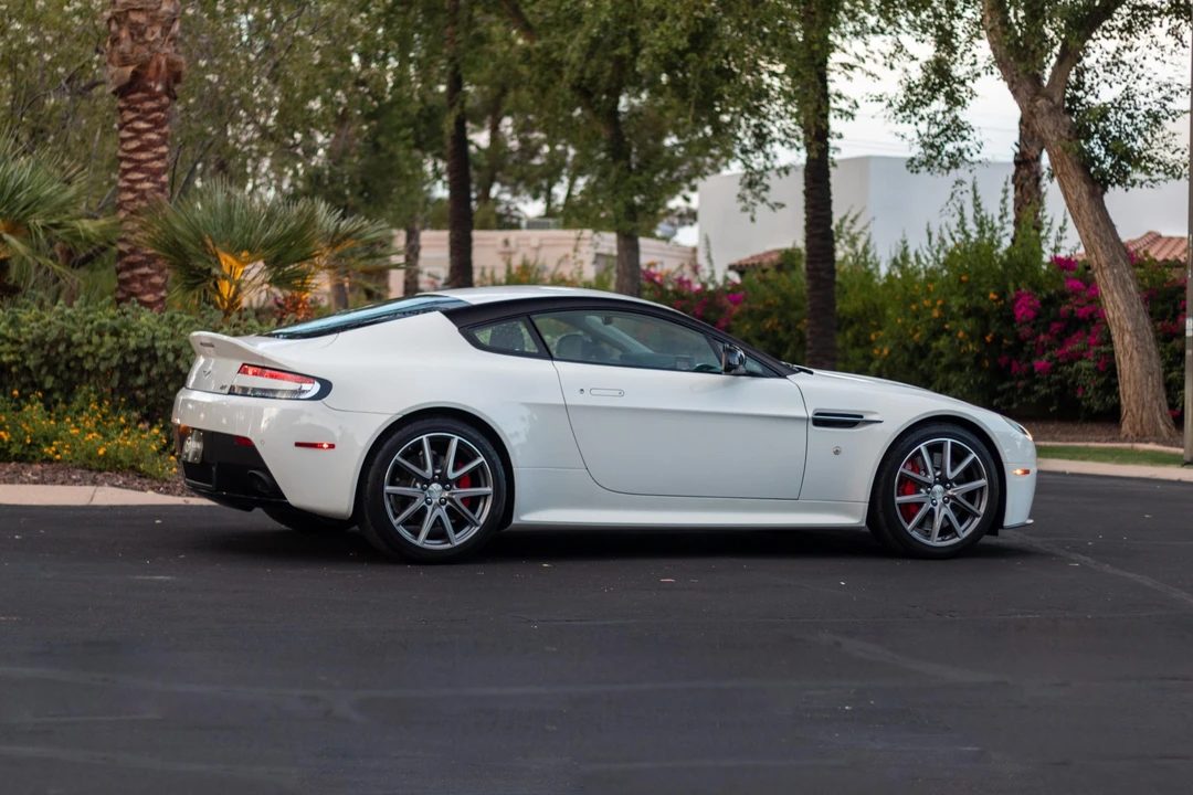 2015 Aston Martin V8 Vantage (2006-2017) - Image 12 of 31