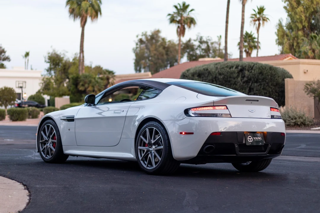 2015 Aston Martin V8 Vantage (2006-2017) - Image 27 of 31