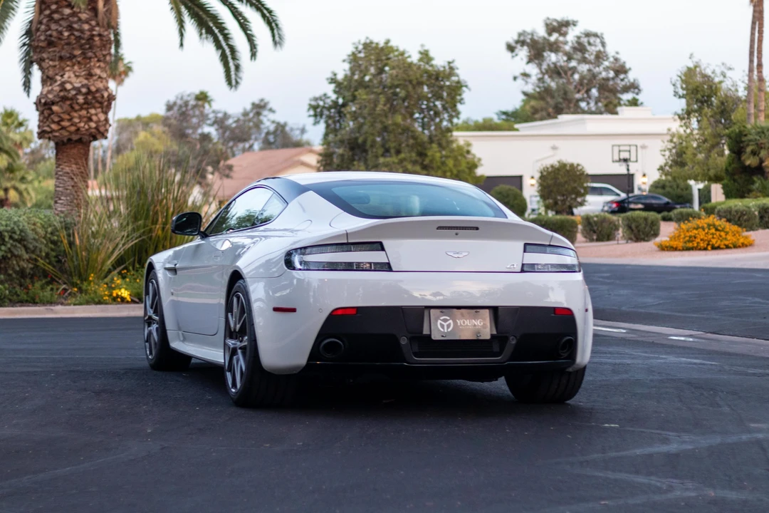 2015 Aston Martin V8 Vantage (2006-2017) - Image 9 of 31