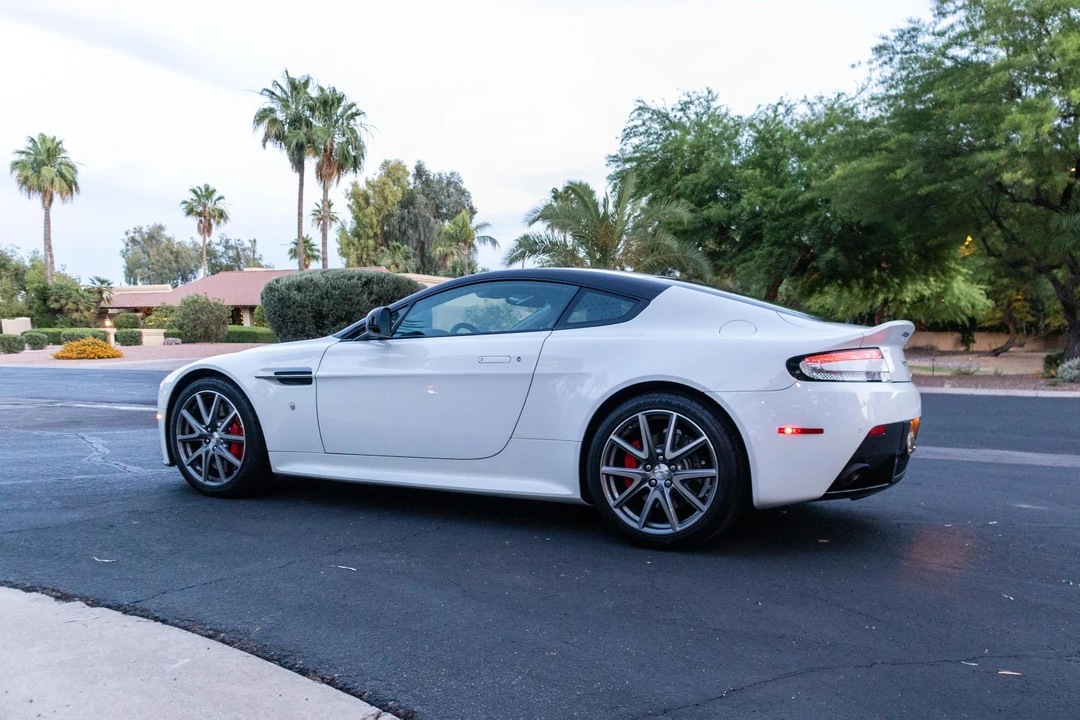 2015 Aston Martin V8 Vantage (2006-2017) - Image 7 of 31
