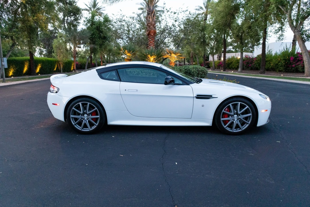 2015 Aston Martin V8 Vantage (2006-2017) - Image 14 of 31