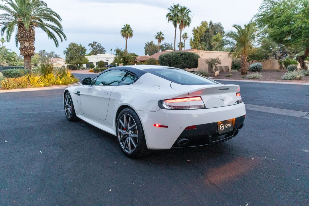 2015 Aston Martin V8 Vantage (2006-2017) - Image 26 of 31
