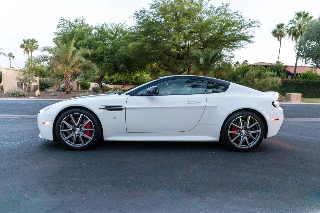 2015 Aston Martin V8 Vantage (2006-2017) - Image 6 of 31